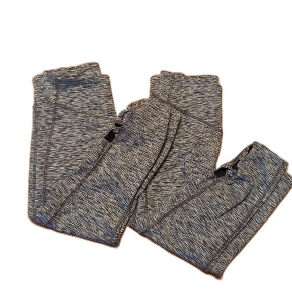 Gap Fit Capri Leggings Womens Small Lot of 2 Blackout Techno Cross Gray - Picture 1 of 8